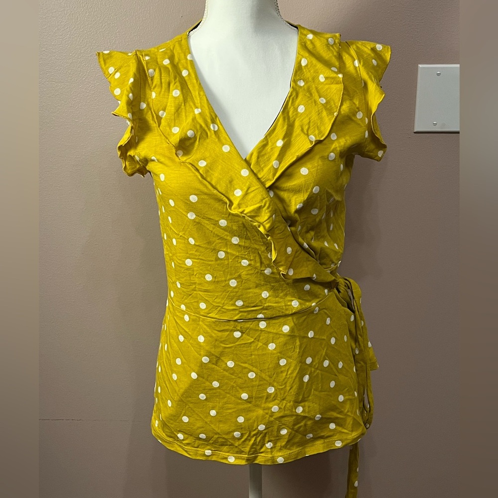 Boden Yellow Short Sleeve Tie Wrap Top with White Dots